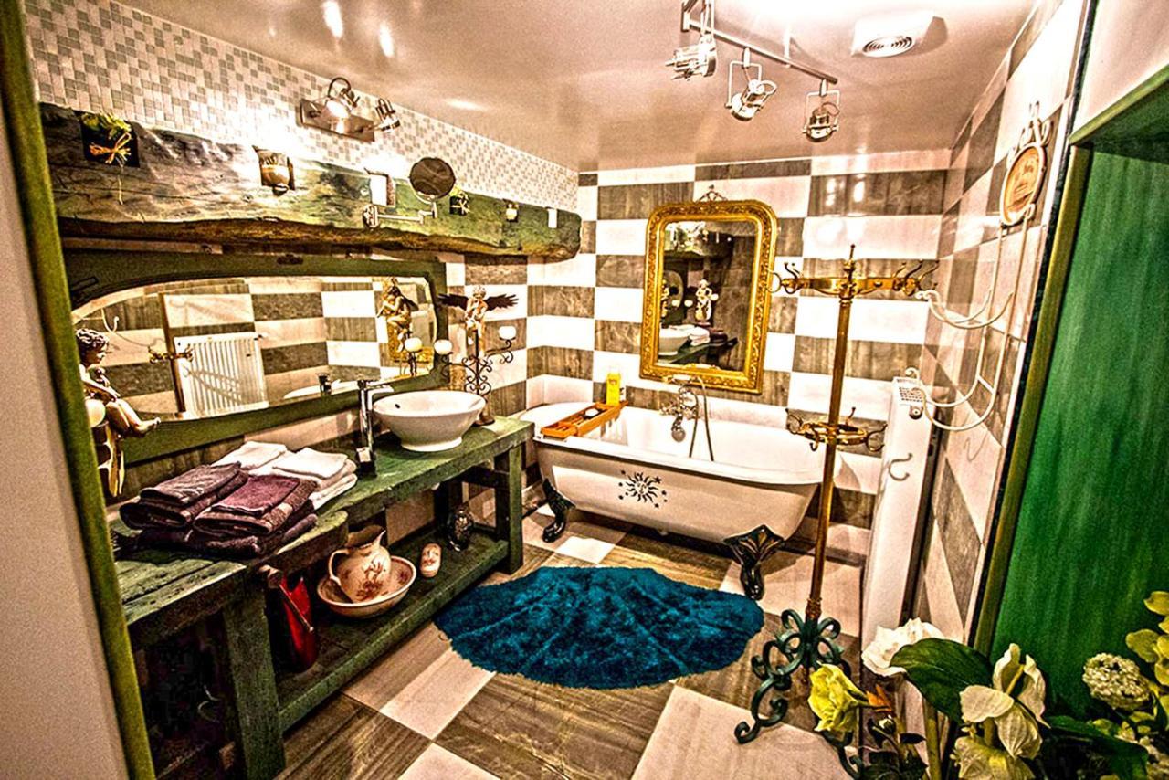 Bed and Breakfast Aux Logis De La Solre Ferrière-la-Petite Zewnętrze zdjęcie