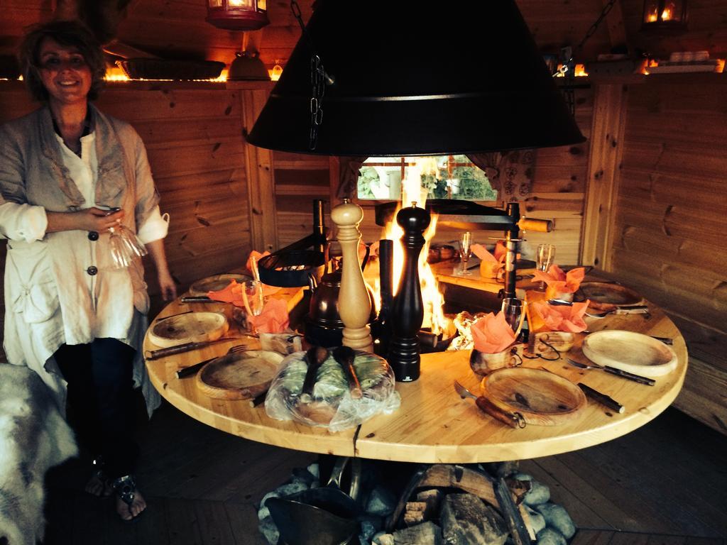 Bed and Breakfast Aux Logis De La Solre Ferrière-la-Petite Zewnętrze zdjęcie