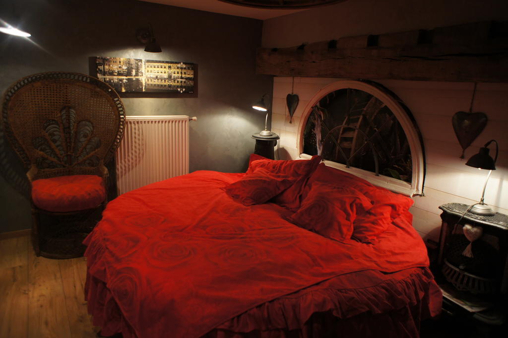 Bed and Breakfast Aux Logis De La Solre Ferrière-la-Petite Pokój zdjęcie