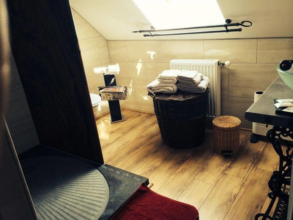 Bed and Breakfast Aux Logis De La Solre Ferrière-la-Petite Zewnętrze zdjęcie